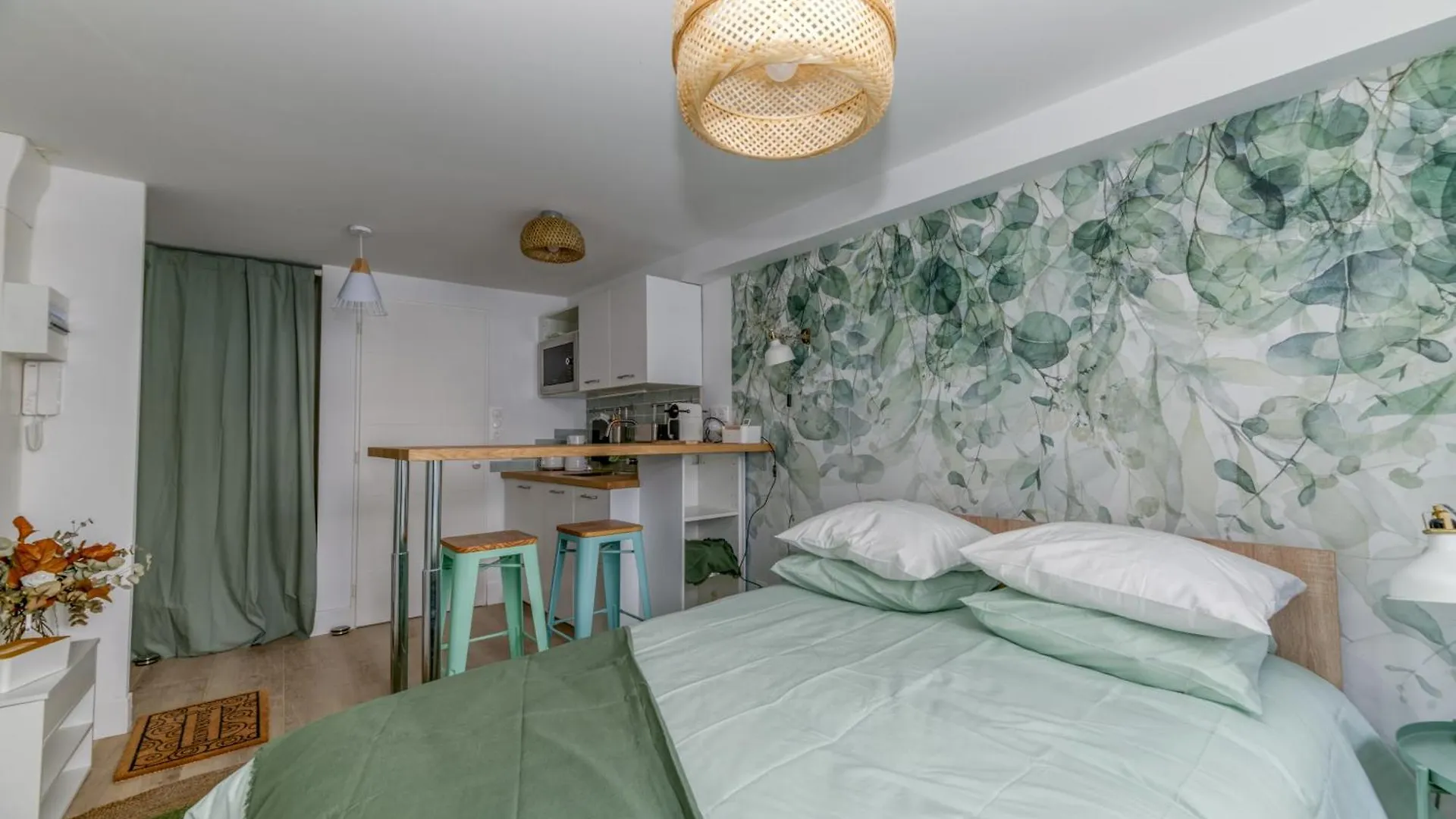 Le Jardin Secret - Cle Hotes Saint-Vallier  0*, Saint-Vallier (Drome) Francie